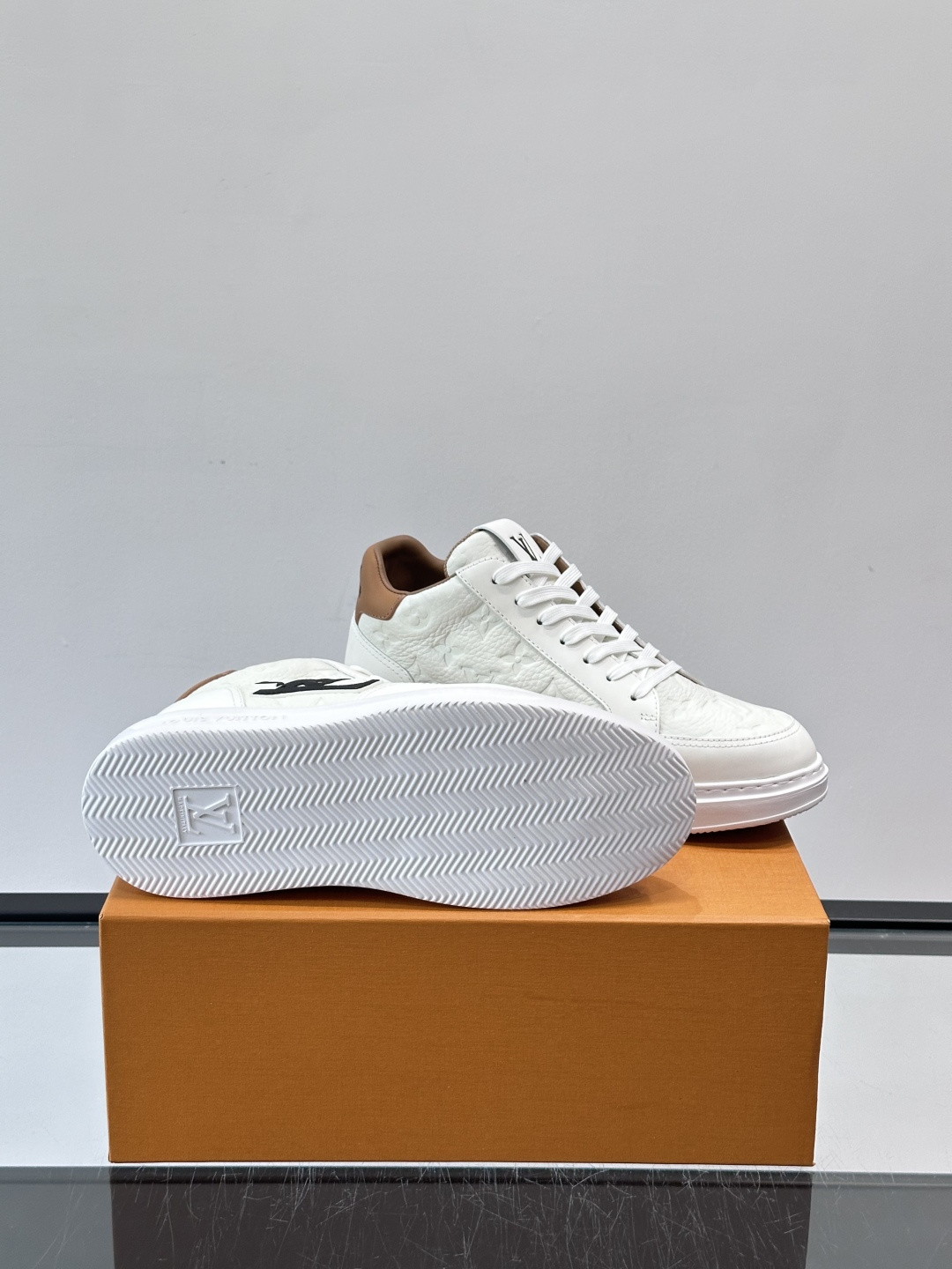 LV